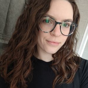 Meet your Posher, Leanne